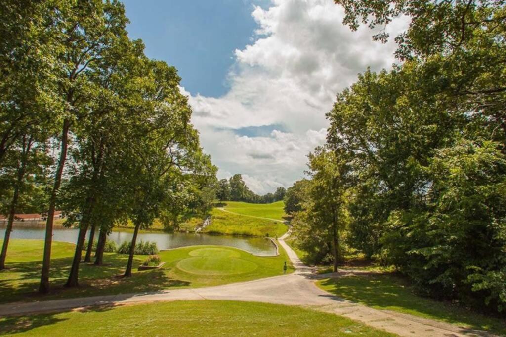 On Pointe Getaway Branson Bagian luar foto
