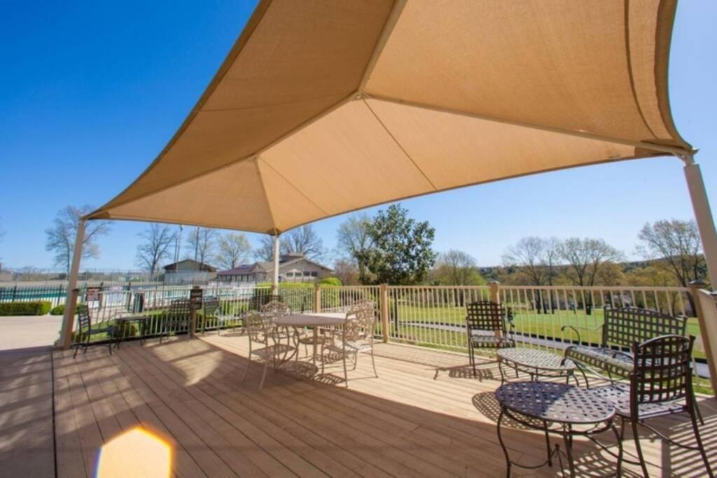 On Pointe Getaway Branson Bagian luar foto