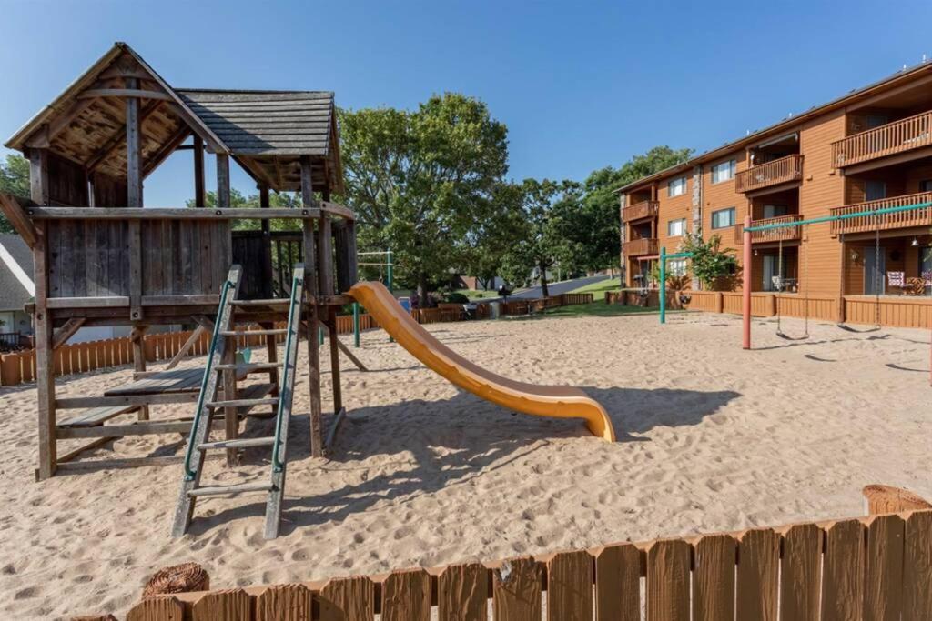 On Pointe Getaway Branson Bagian luar foto